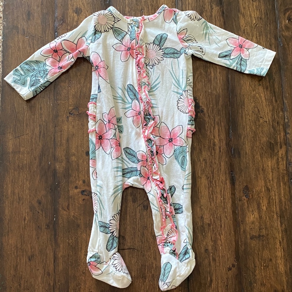 🌺 Jessica Simpson Floral Footie 🌺